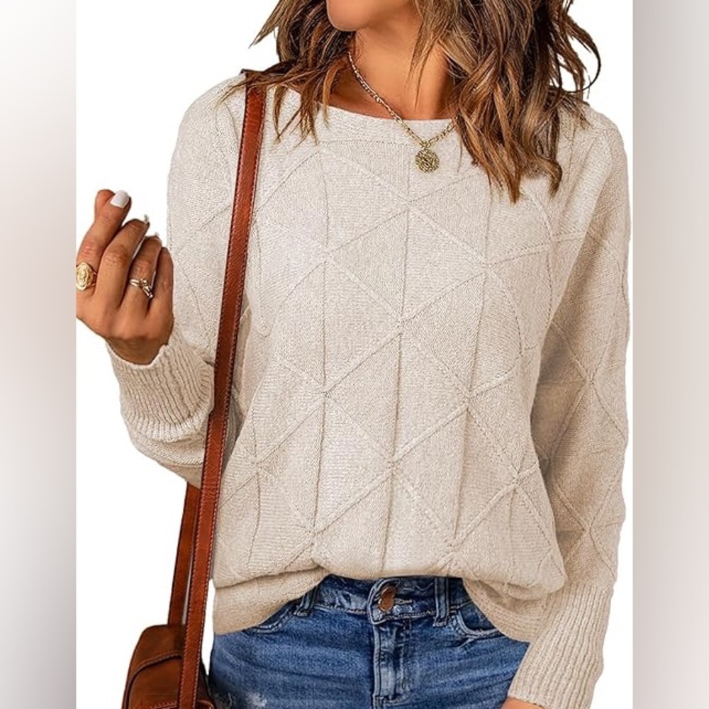 Chic Diamond Pattern White Sweater M‎
